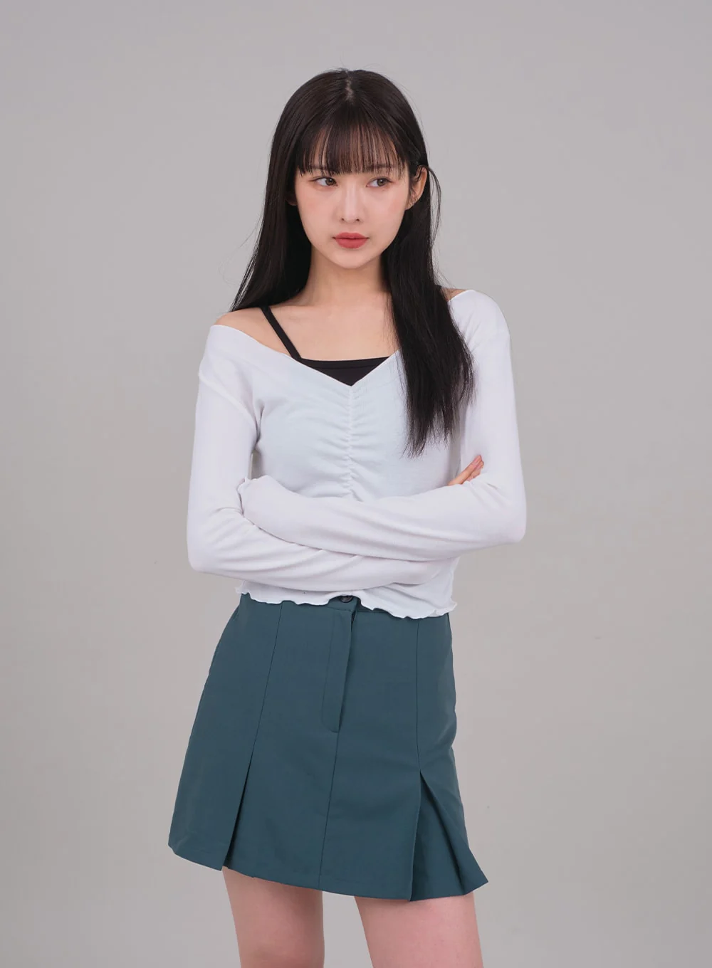 Cropped Long Sleeve Top with Front Shirring C2701 - Image 11