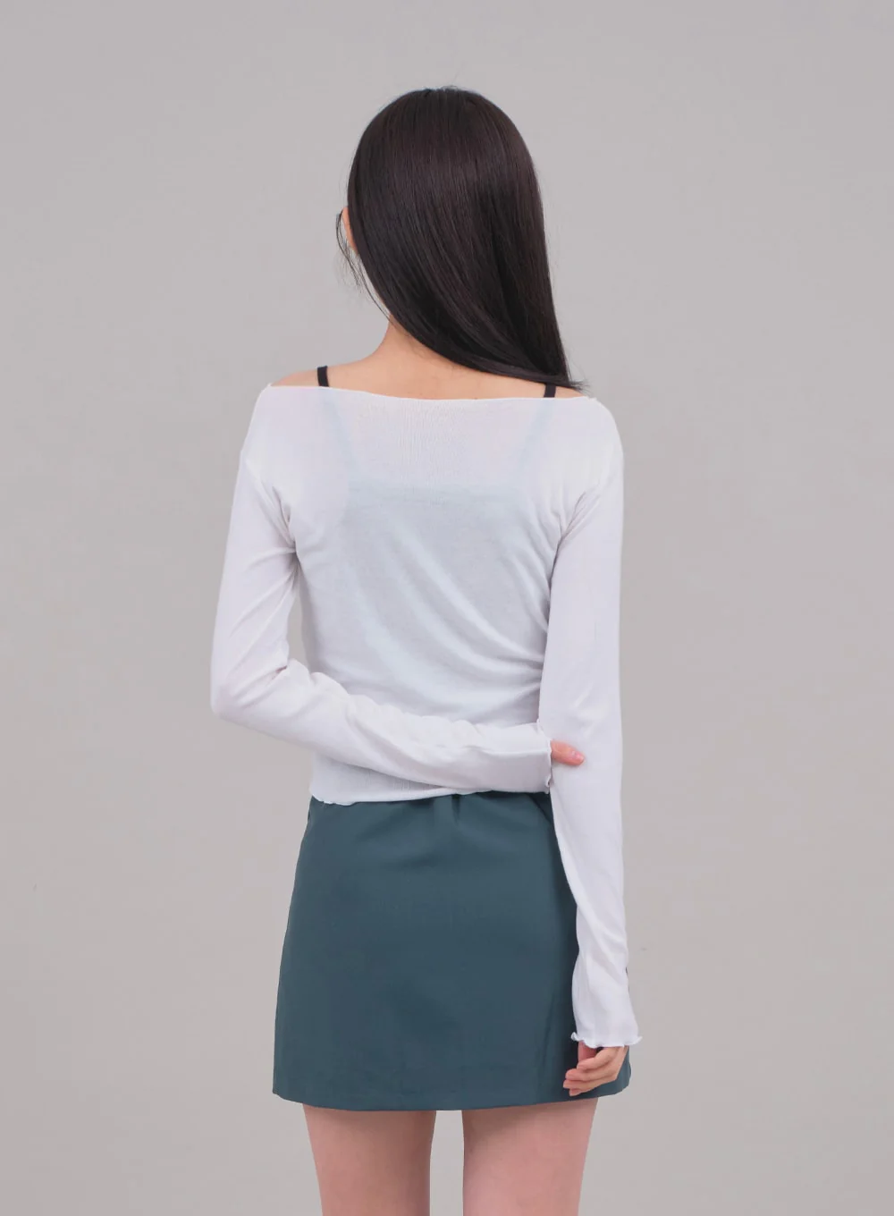 Cropped Long Sleeve Top with Front Shirring C2701 - Image 6