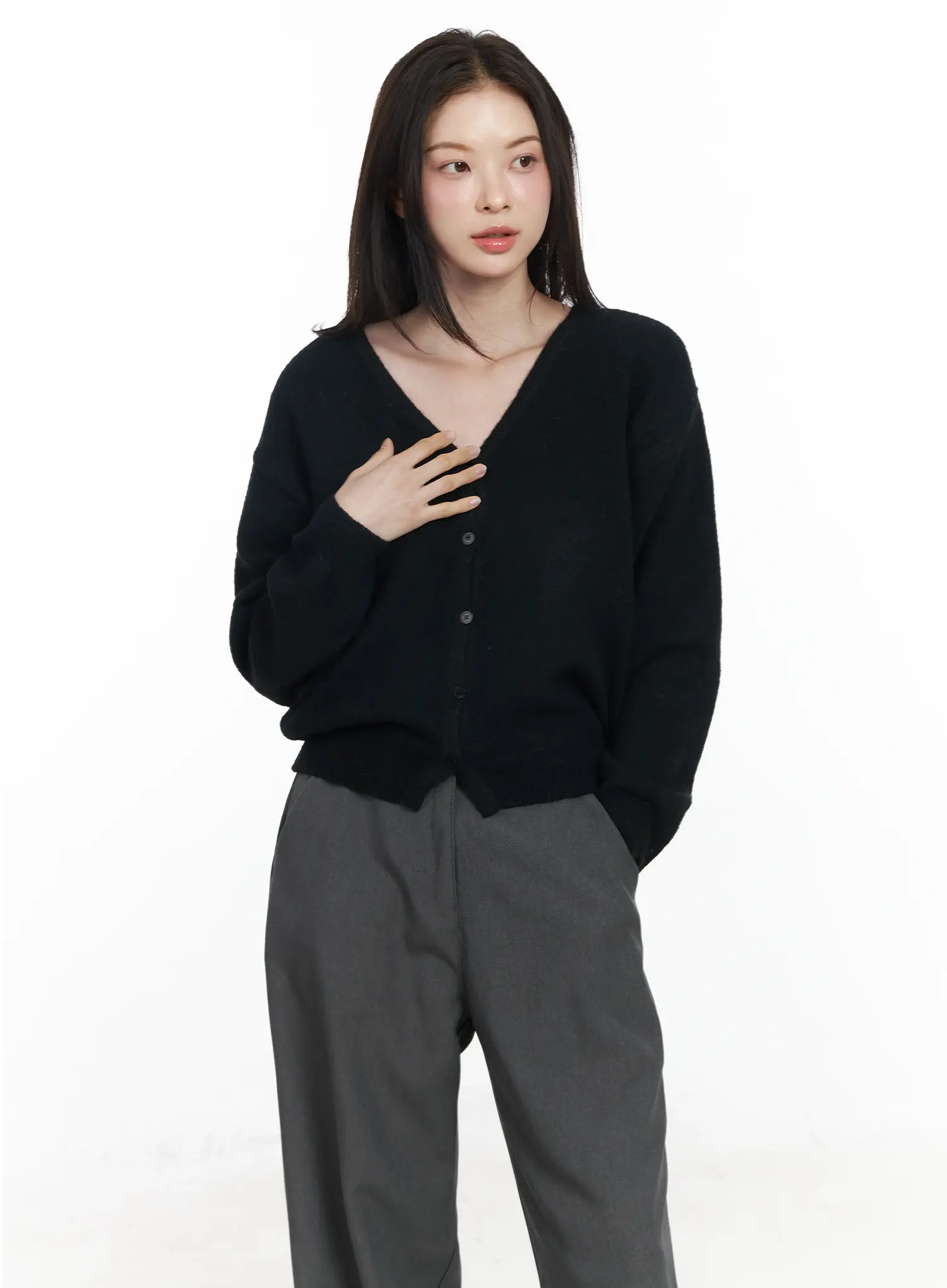 Cropped V-Neck Cardigan IF525 - Image 13