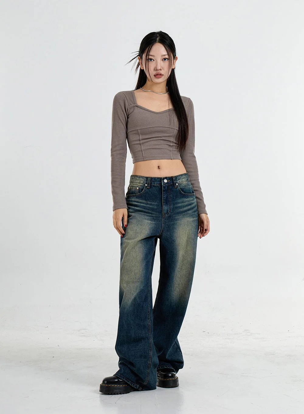 Heart Neck Crop T-Shirt CO11 - Image 3