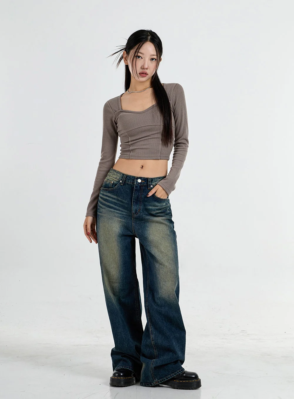 Heart Neck Crop T-Shirt CO11 - Image 4