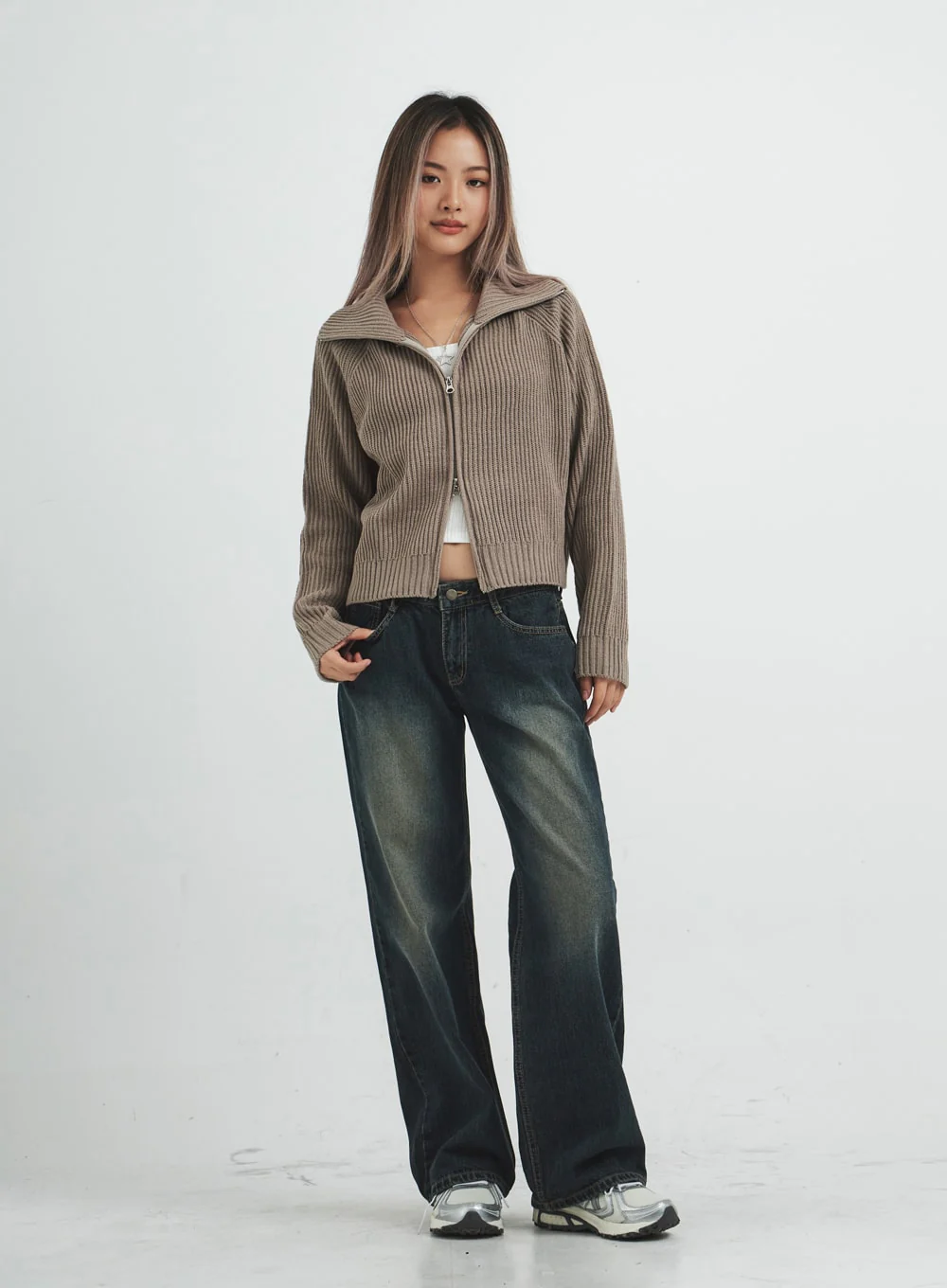 Low Rise Washing Wide Jeans CS14 - Image 13