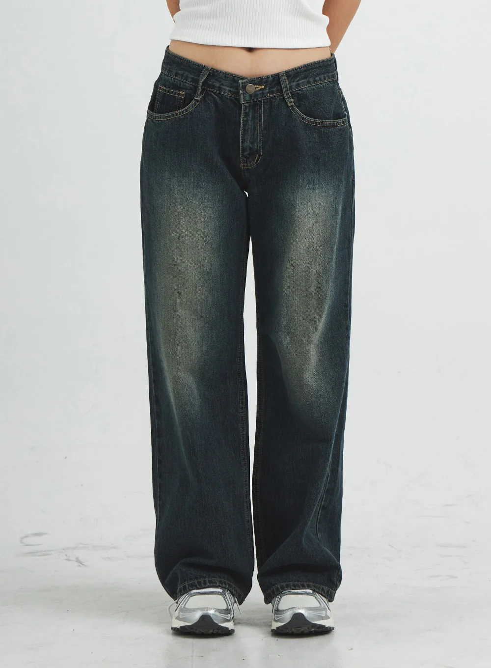 Low Rise Washing Wide Jeans CS14 - Image 9