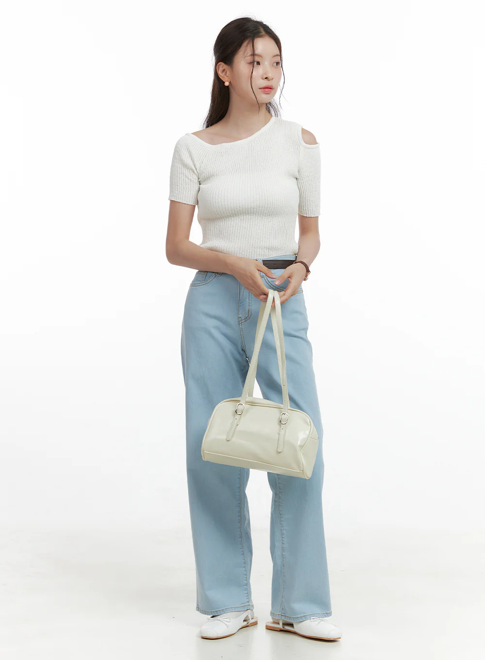 Square-shaped Shoulder Bag CA04 - Image 10