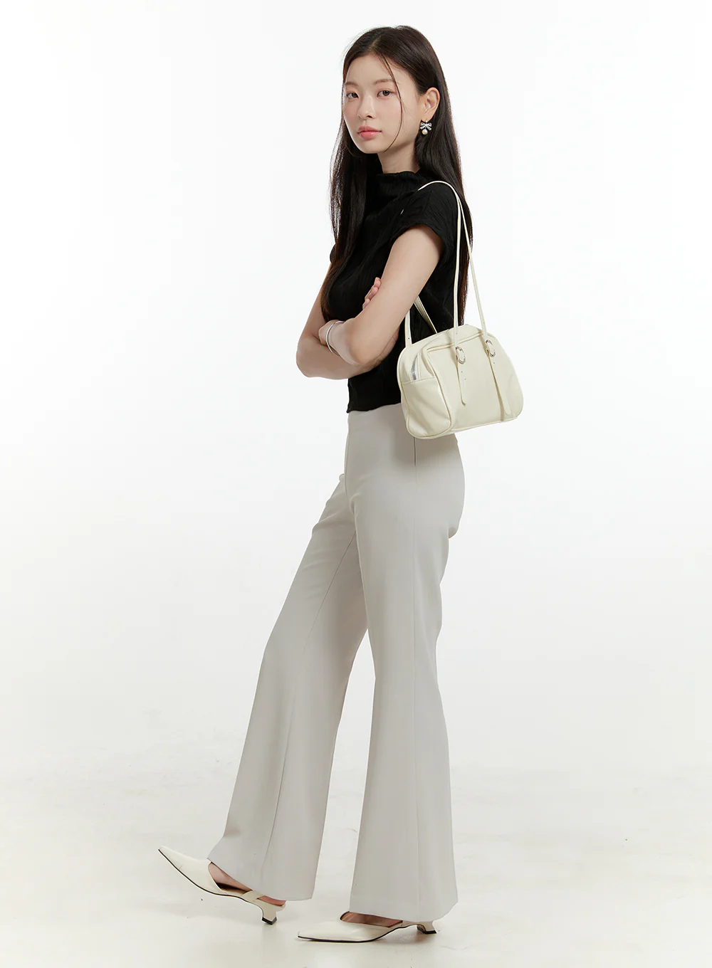 Square-shaped Shoulder Bag CA04 - Image 11