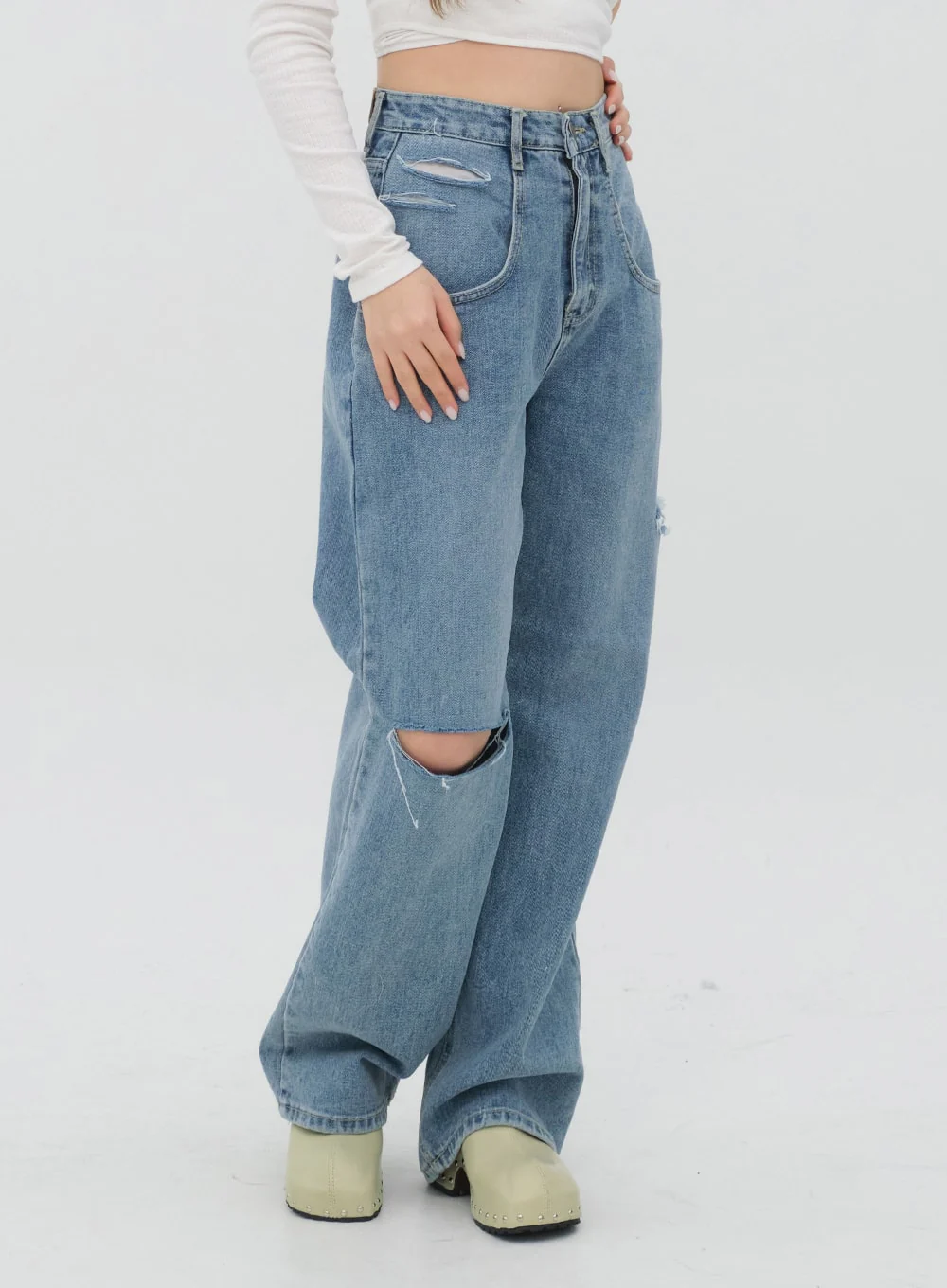 Torn Wide Leg Jeans C1002 - Image 10